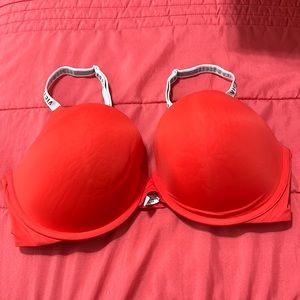 Victoria secret tshirt push up bra 38dd never worn